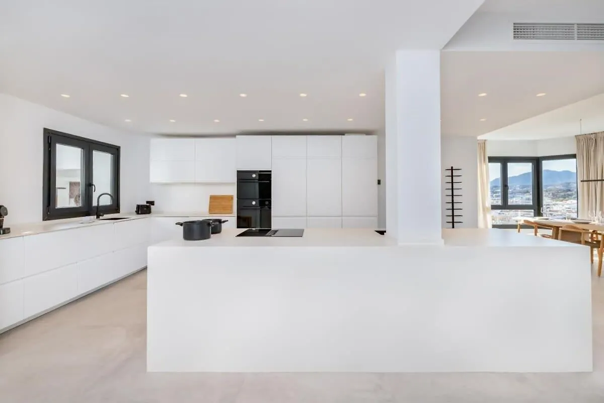 Villa Vega Luxury Living Premium Features Gym Jacuzzi Marbella 0*,  Spain