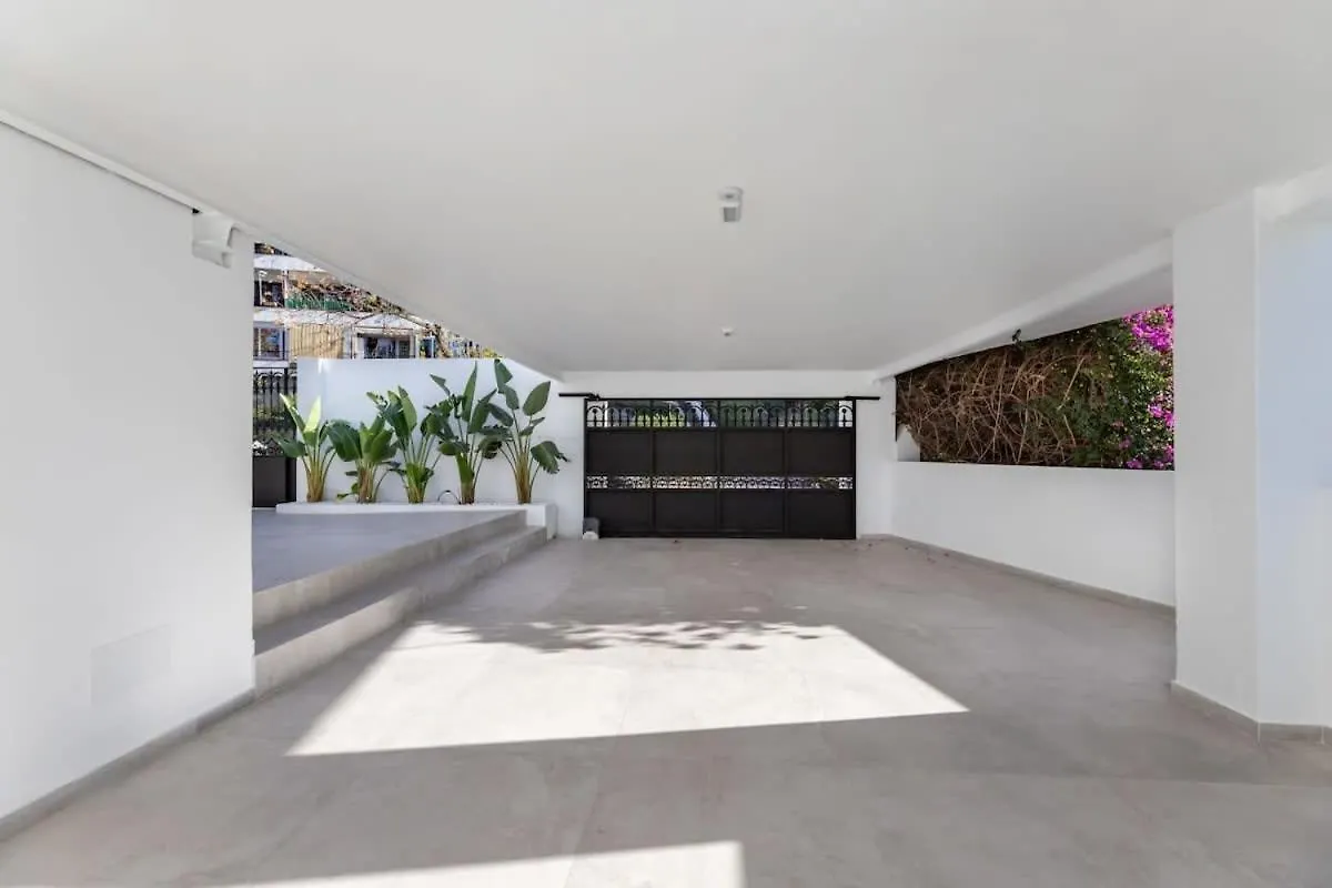 Villa Vega Luxury Living Premium Features Gym Jacuzzi Marbella 0*,  Spain