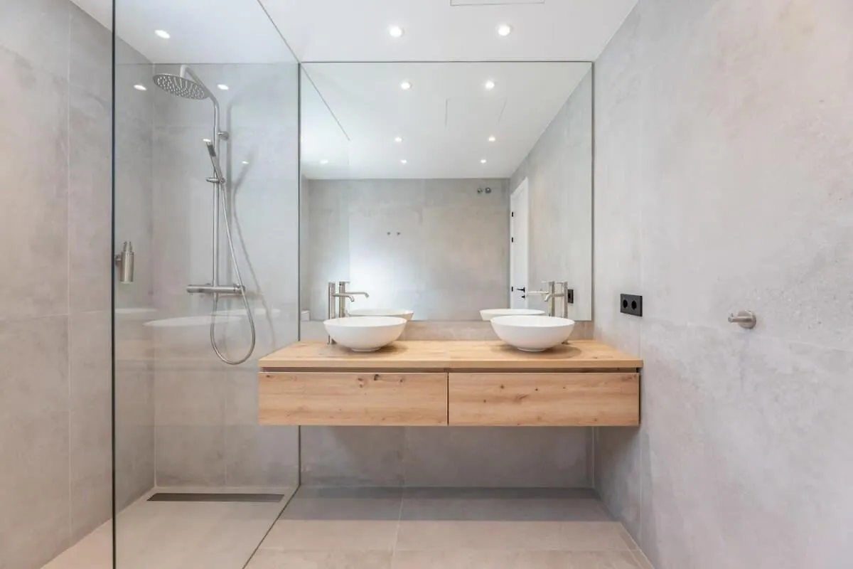 Villa Vega Luxury Living Premium Features Gym Jacuzzi Marbella